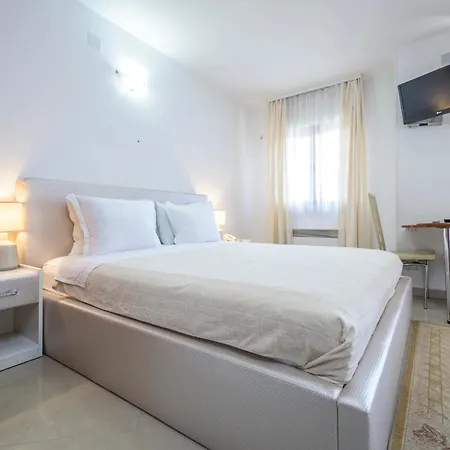Captain Apartment